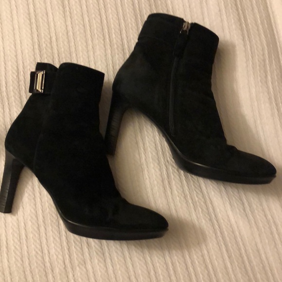 Aquatalia Shoes - AQUATALIA ITALIAN MADE DESIGNER BOOTS.